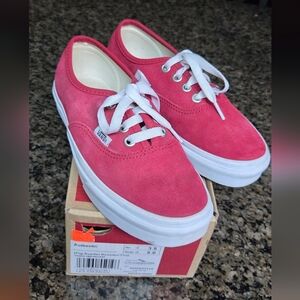 Vans Suede Low-Top Sneakers